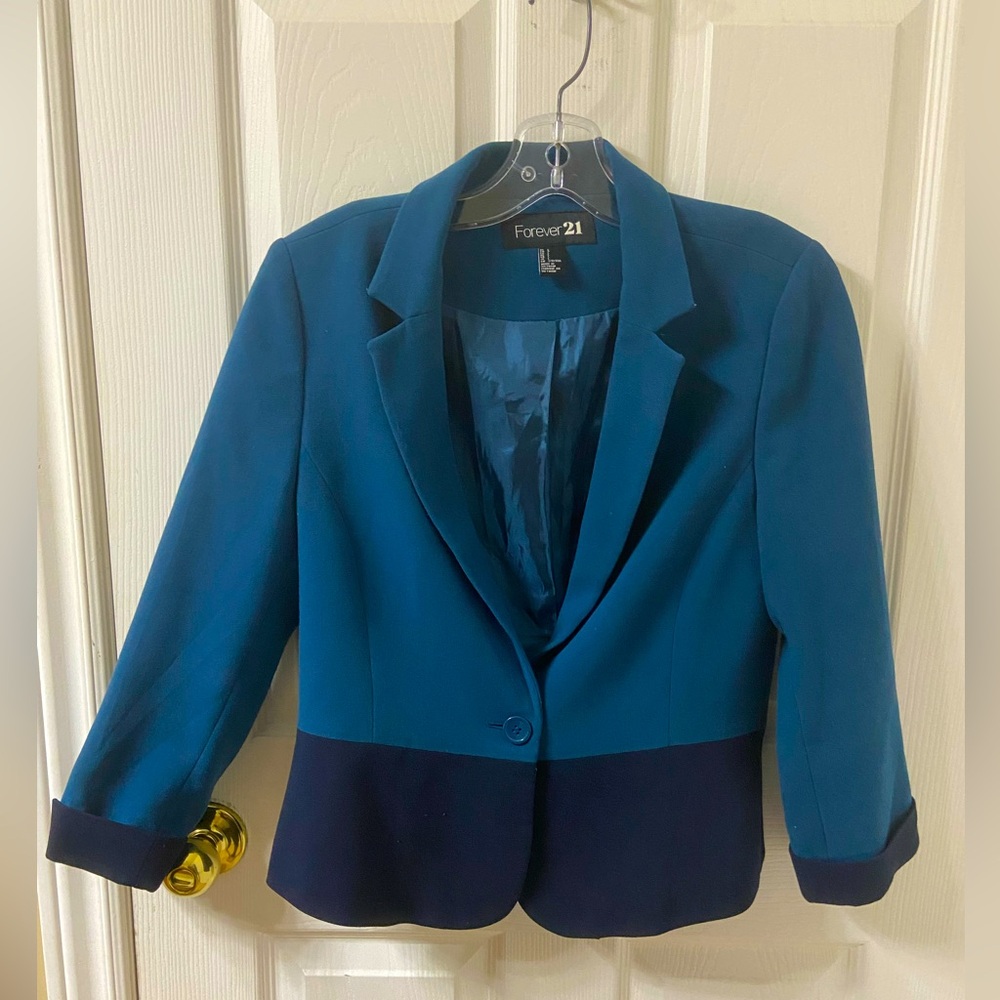 Jacket Forever 21 size L Amazing color Green and black